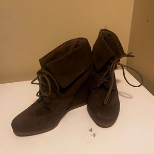 Mossimo supply co. Heel wedge boots